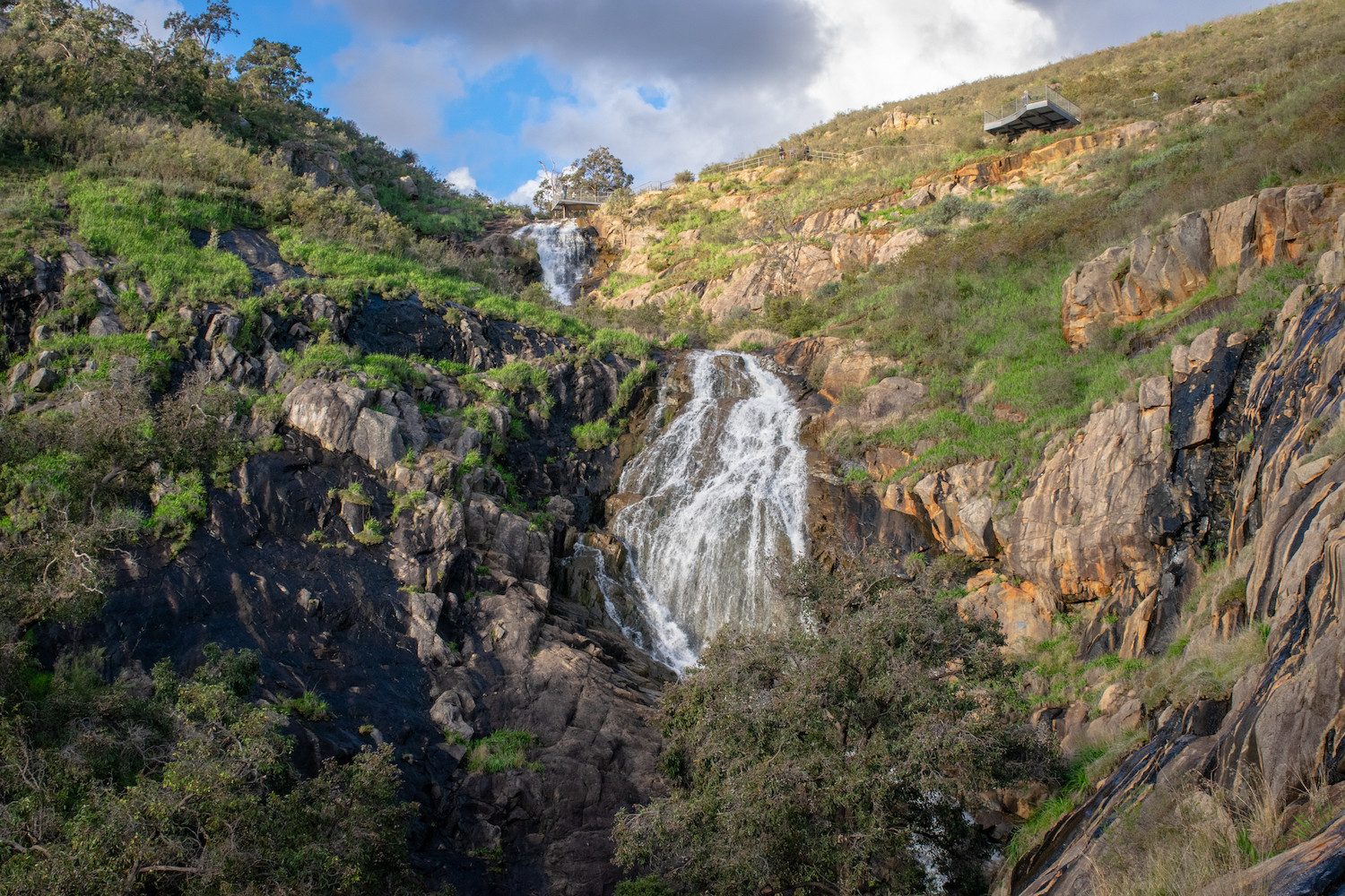 Lesmurdie Falls Hiking trail